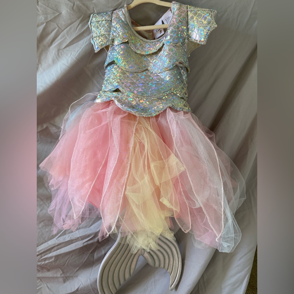 Mermaid dress up outfit - excellent condition - size 5 (5/6)